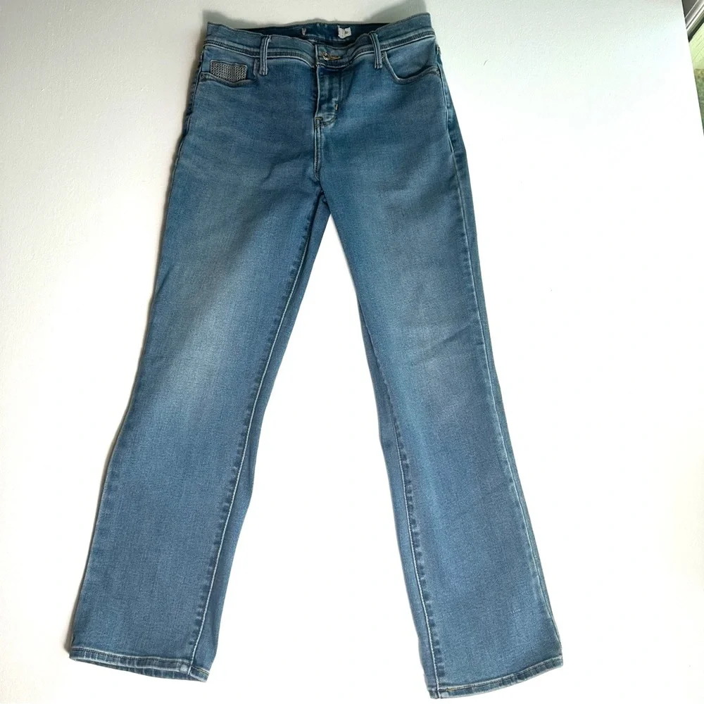 Levi’s Straight Leg Women Size 4P Denim Jeans Embroidered Pockets